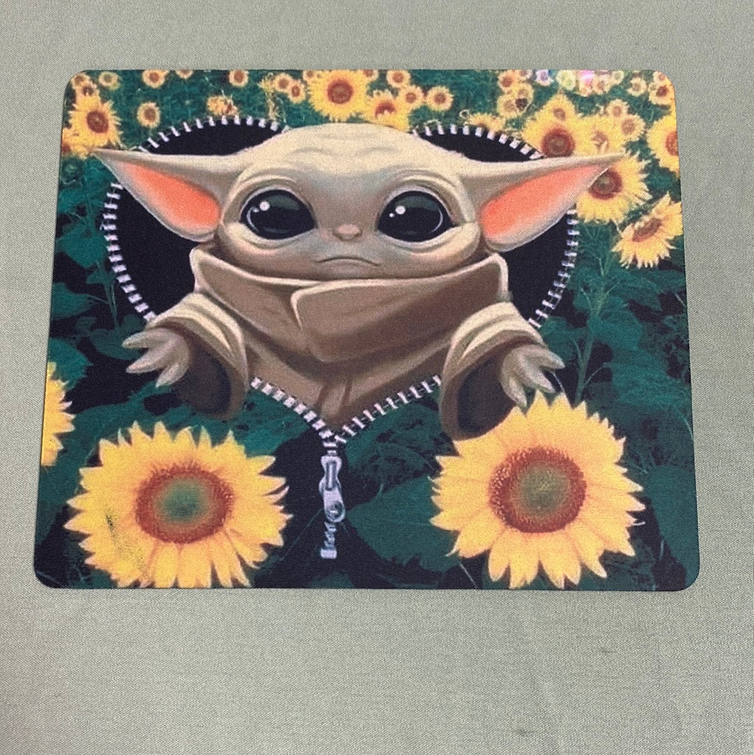 Baby yoda mouse pad